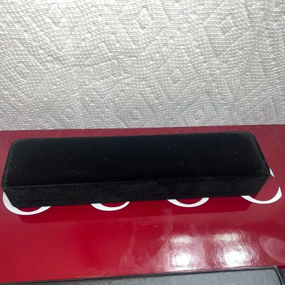 GIVENCHY ROLO LINK NECKLACE - Picture 10 of 13